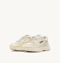 Load image into Gallery viewer, Hyperway Trainers in White Goat Leather and Mesh
