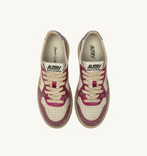 Load image into Gallery viewer, Super Vintage Low Top Trainers in Metal/Leather Fuchsia/Violet
