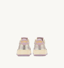 Load image into Gallery viewer, Super Vintage Low Top Trainers in Platinum &amp; Lilac Leather
