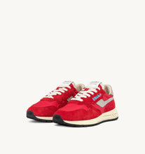 Load image into Gallery viewer, Reelwind Low Top Trainers in Nylon/ Crack White/ Red
