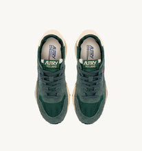 Load image into Gallery viewer, Reelwind Trainers in Suede/Net Bottle
