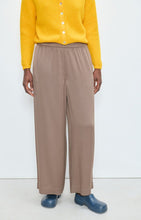 Load image into Gallery viewer, Tidim Pants in Teddy Bear
