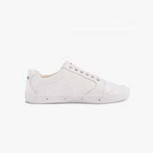Load image into Gallery viewer, Low Top Crackled Leather in White
