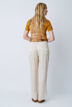 Load image into Gallery viewer, Pleated Trousers in Champagne

