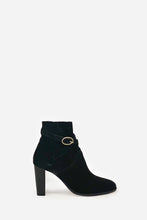 Load image into Gallery viewer, Suede black ankle boots
