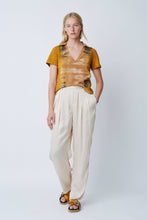 Load image into Gallery viewer, Pleated Trousers in Champagne
