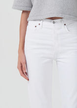 Load image into Gallery viewer, 90s Pinch Waist Jeans in Marshmellow
