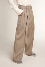 Load image into Gallery viewer, Journey W&#39;s Wide Leg Pants in Roasted Cashew

