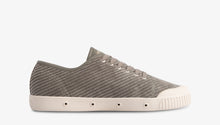 Load image into Gallery viewer, Low Top Corduroy Trainers in Grey
