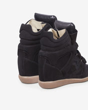 Load image into Gallery viewer, Bekett Trainers in Black
