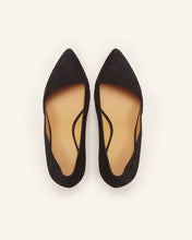 Load image into Gallery viewer, Pemy Pumps in Black

