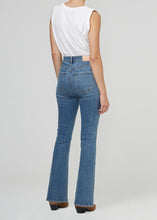 Load image into Gallery viewer, Lilah Jeans in Lark
